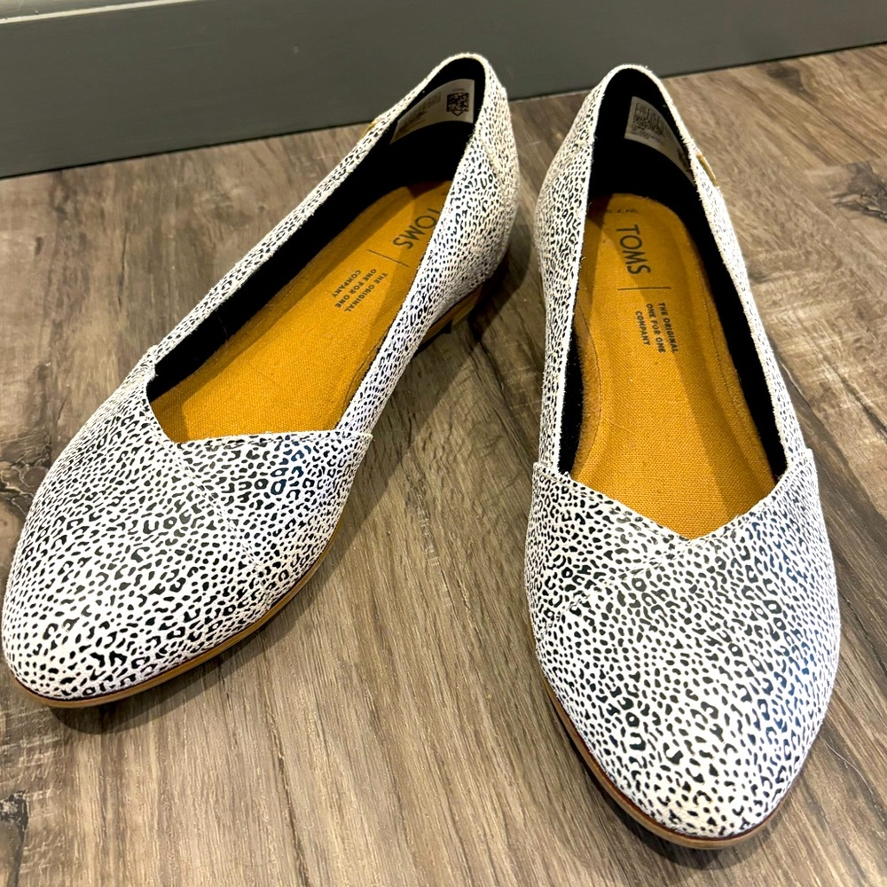 Toms Mini Cheetah Ballet Flat